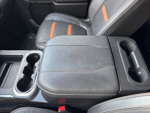 Used 2023 GMC Sierra 2500 AT4 image 50