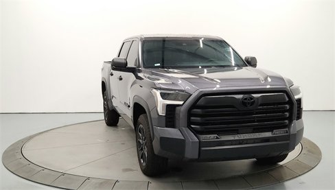 Used 2025 Toyota Tundra SR5 image 2