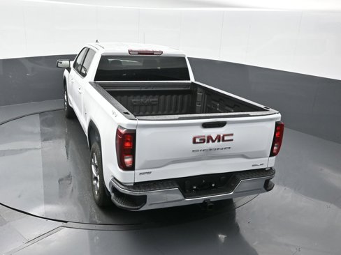 New 2025 GMC Sierra 1500 SLE image 16