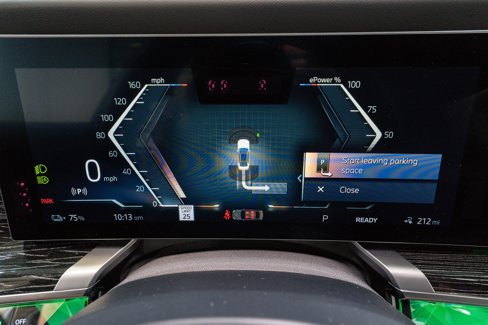 Used 2024 BMW i7 xDrive60 image 29