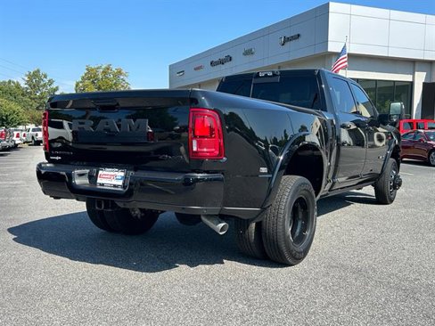 New 2025 RAM 3500 Limited image 7