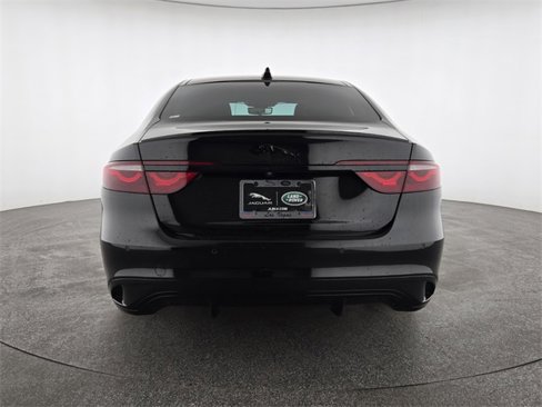 Certified 2024 Jaguar XF R-Dynamic SE image 7