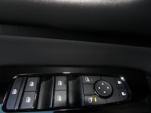 Certified 2024 Nissan Pathfinder SL w/ SL Premium Package image 28