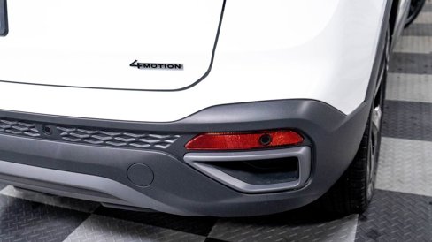 New 2025 Volkswagen Taos SE image 41