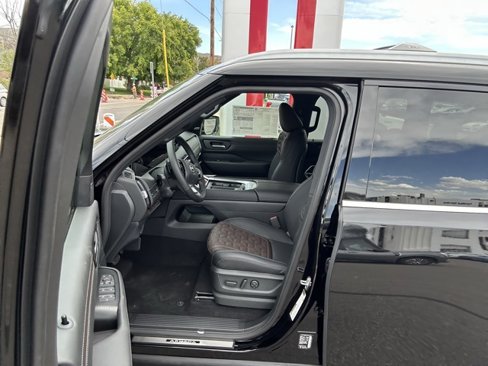 New 2026 Nissan Armada Platinum image 7