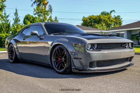 Used 2018 Dodge Challenger SRT Hellcat image 12