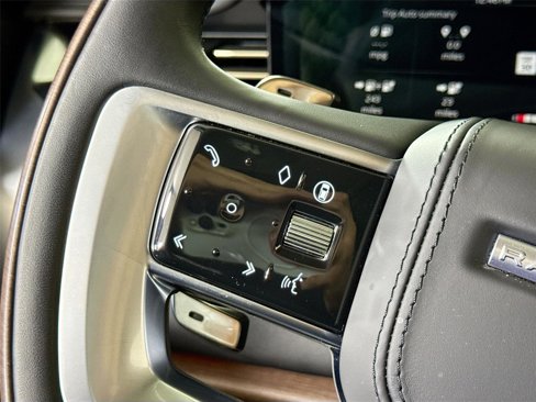 Used 2025 Land Rover Range Rover Autobiography image 20