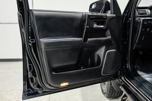 Used 2021 Toyota 4Runner Venture image 44