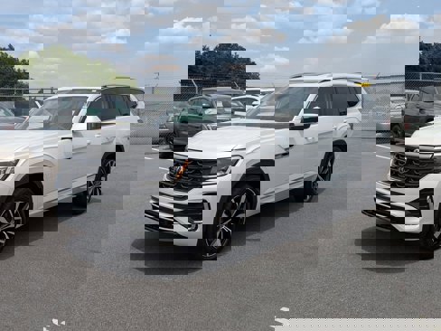 New 2025 Volkswagen Atlas SEL Premium R-Line image 7