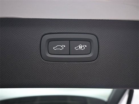 New 2026 Volvo XC90 B6 Plus w/ Protection Package Premier image 33