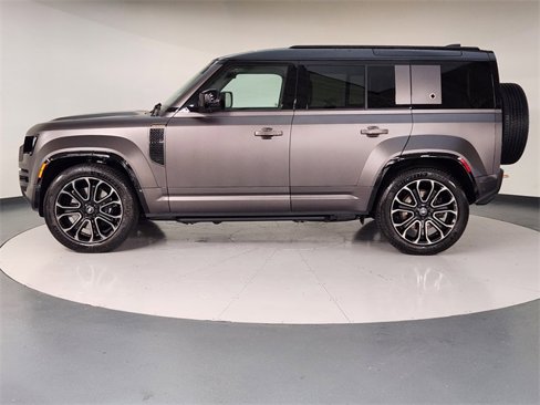 New 2025 Land Rover Defender 110 image 5