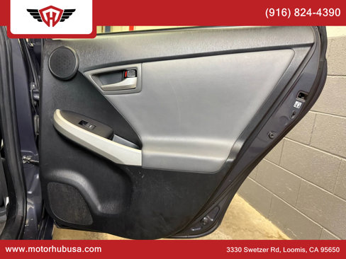 Used 2015 Toyota Prius Five image 47