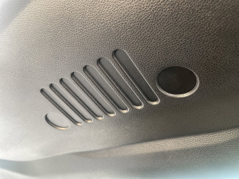 Used 2016 Jeep Renegade Latitude image 32