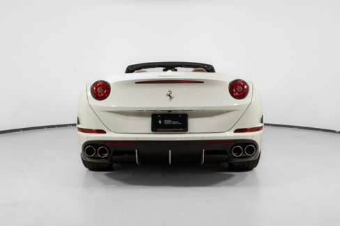 Used 2017 Ferrari California T image 6