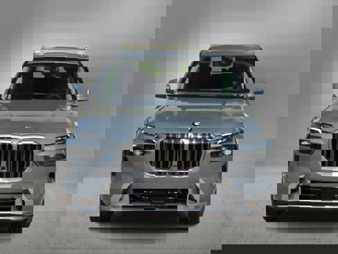 New 2026 BMW X7 xDrive40i w/ Executive Package image 3