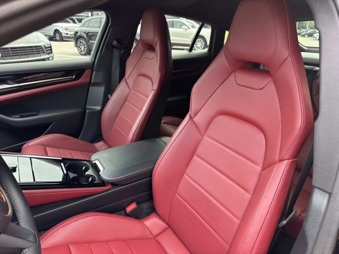 Certified 2024 Porsche Panamera image 23