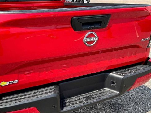 Certified 2025 Nissan Frontier SV image 27
