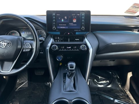Used 2021 Toyota Venza XLE image 11