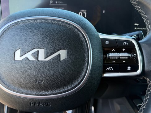 Used 2024 Kia Sorento S image 26