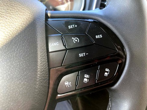 Used 2023 Jeep Cherokee Altitude Lux image 24