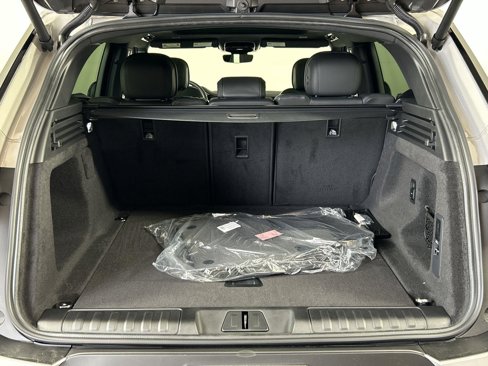 Used 2025 Land Rover Range Rover Sport SE image 29