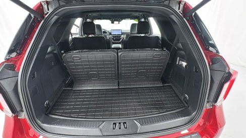 Used 2025 Ford Explorer ST image 16