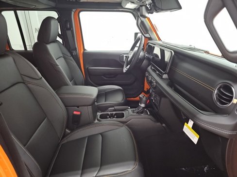 New 2025 Jeep Wrangler Sahara image 11