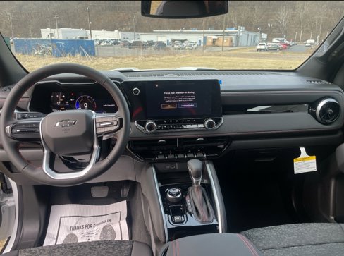New 2025 Chevrolet Colorado Z71 image 7