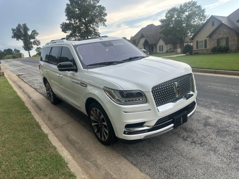 Used 2020 Lincoln Navigator Reserve image 3