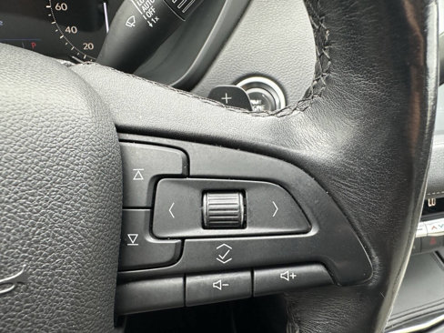 Used 2019 Cadillac XT4 Premium Luxury w/ Cold Weather Package image 28