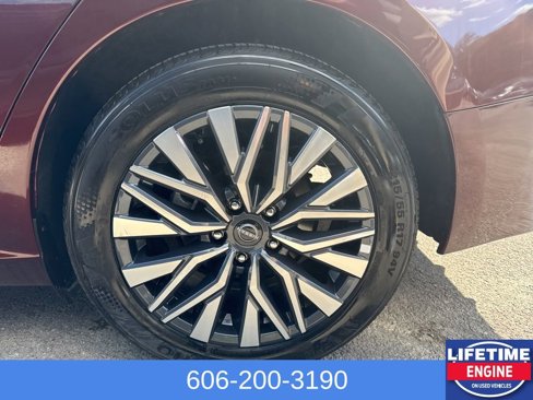 Used 2025 Nissan Altima 2.5 SV image 9