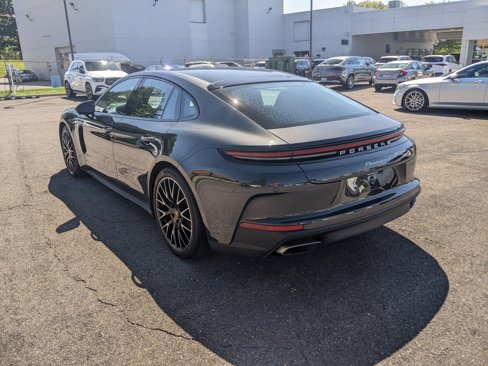 Used 2025 Porsche Panamera 4 image 5