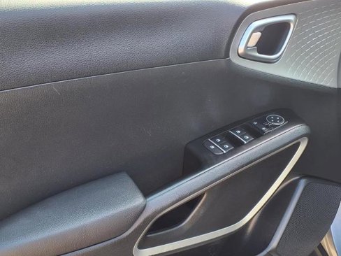 Used 2024 Kia Soul LX w/ Option Group 015 image 5