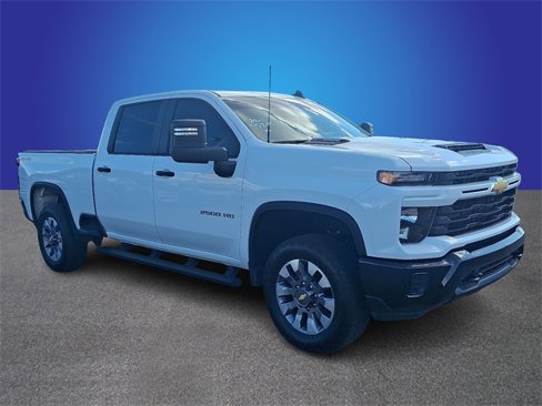 Used 2024 Chevrolet Silverado 2500 Custom w/ Custom Value Package image 3