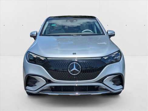 New 2026 Mercedes-Benz EQE 320 4MATIC SUV image 6