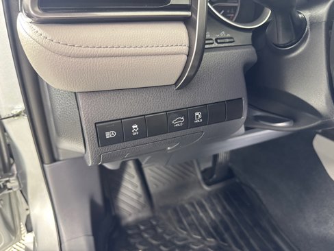Used 2022 Toyota Camry LE image 16