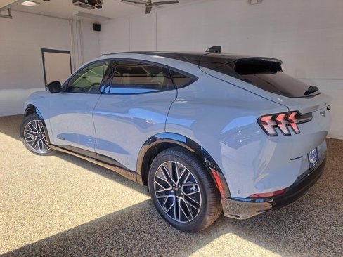 Used 2024 Ford Mustang Mach-E Premium image 7