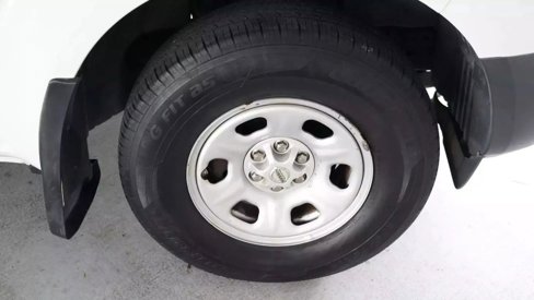Used 2018 Nissan Frontier S image 17