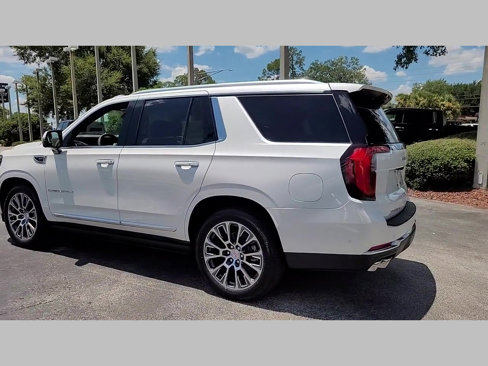 New 2025 GMC Yukon Denali w/ Denali Reserve Package image 16