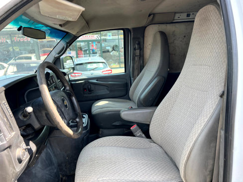 Used 2014 Chevrolet Express 3500 Extended image 5