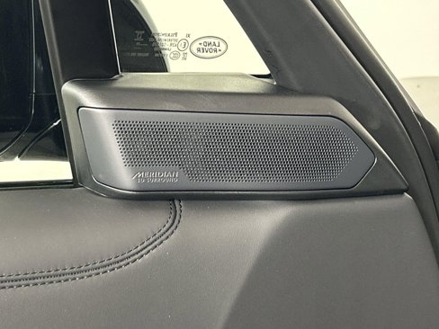 New 2025 Land Rover Range Rover Long Wheelbase SE image 22