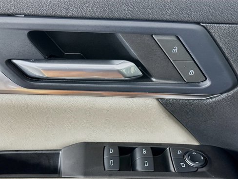 Used 2025 GMC Terrain Elevation image 15