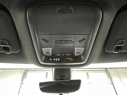 Used 2024 Buick Enclave Premium image 49