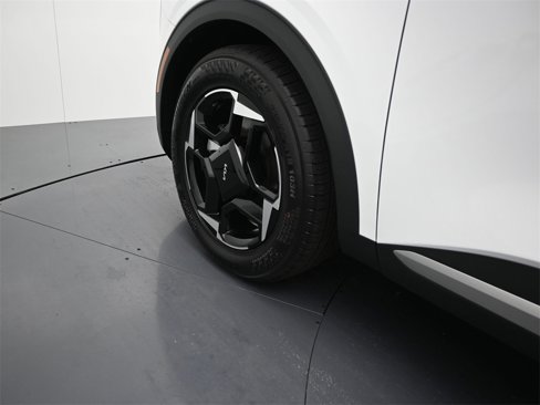 New 2026 Kia Sportage EX image 11