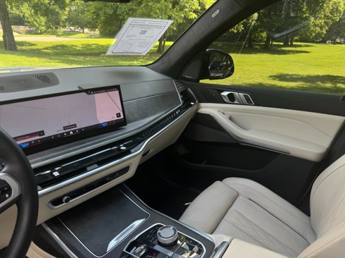 Used 2025 BMW X7 xDrive40i w/ M Sport Package image 19