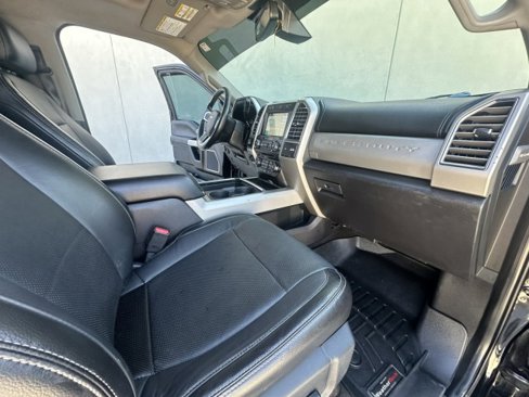 Used 2017 Ford F250 Lariat w/ Lariat Ultimate Package image 22