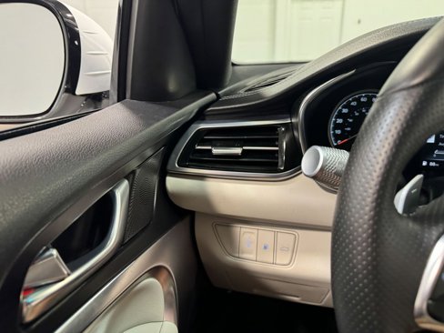 Used 2025 Genesis G70 2.5T image 77