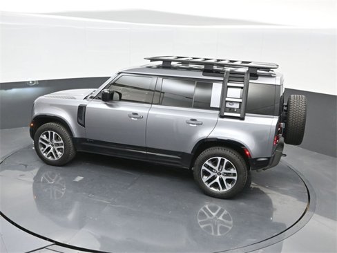Used 2021 Land Rover Defender 110 X-Dynamic HSE image 42