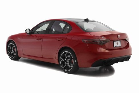 New 2024 Alfa Romeo Giulia Veloce image 5