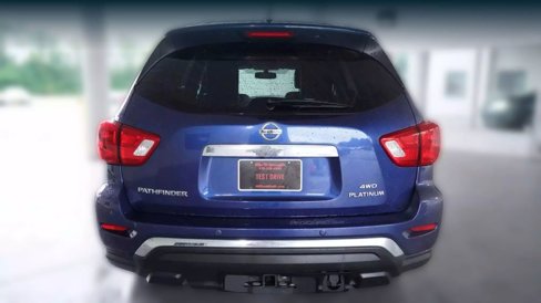 Used 2017 Nissan Pathfinder Platinum w/ Family Entertainment Package image 7